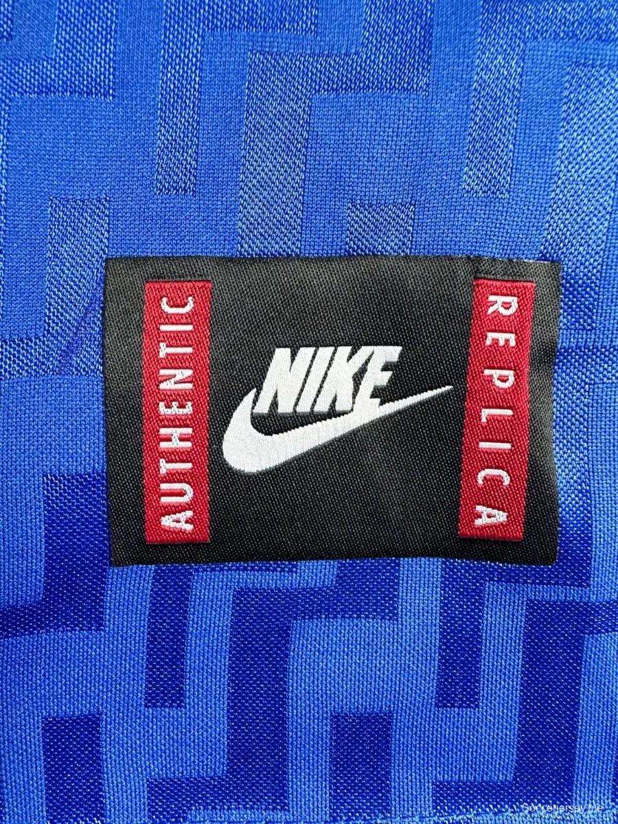 قميص المنتخب إيطاليا 1995 ريترو 1995