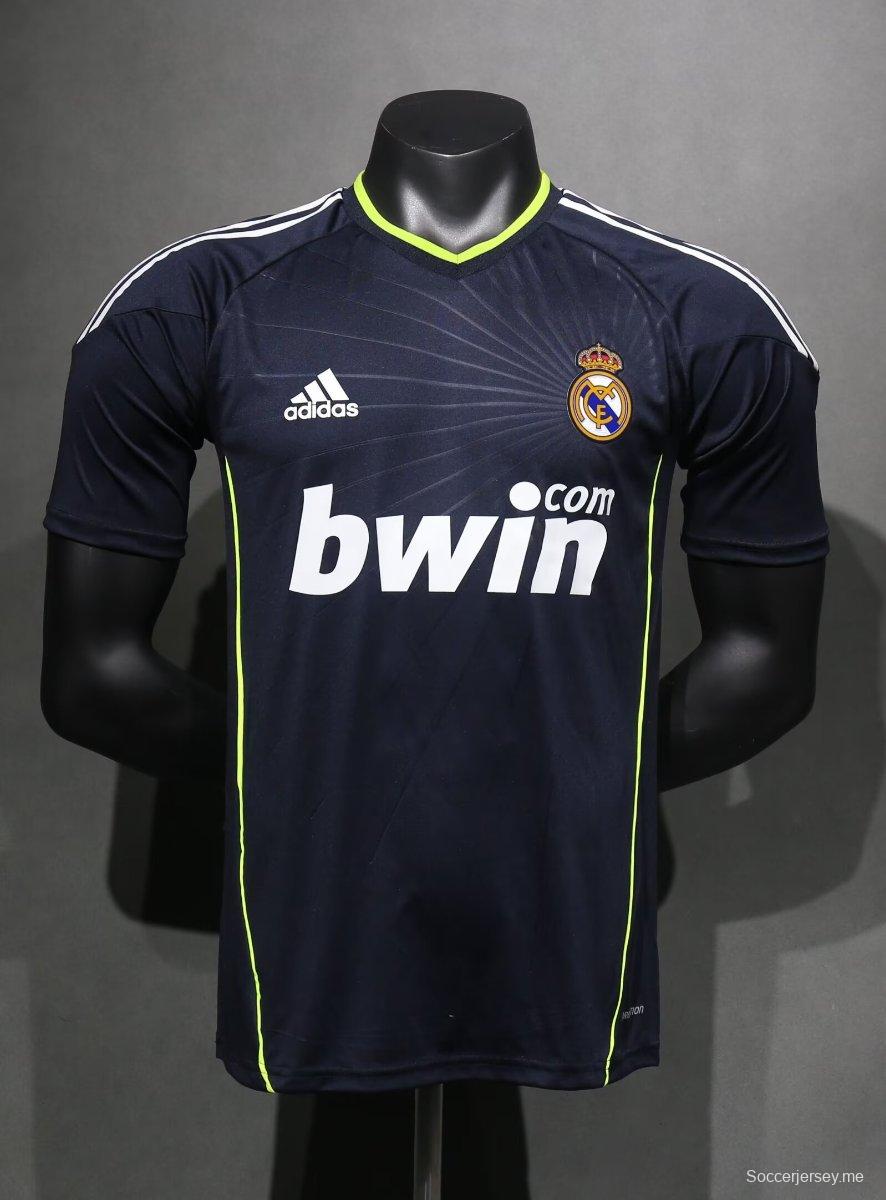 قميص ريترو 09/10 ريال مدريد 09/10 ريال مدريد خارج الديار إصدار اللاعب