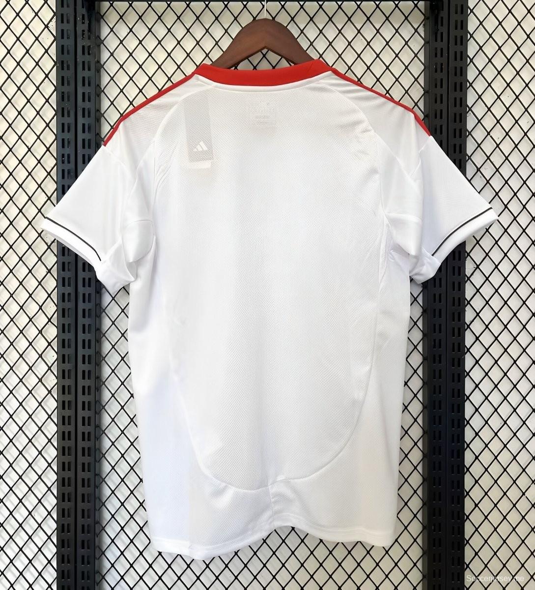 25/26 قميص ليفربول الخارجي الأبيض 25/26