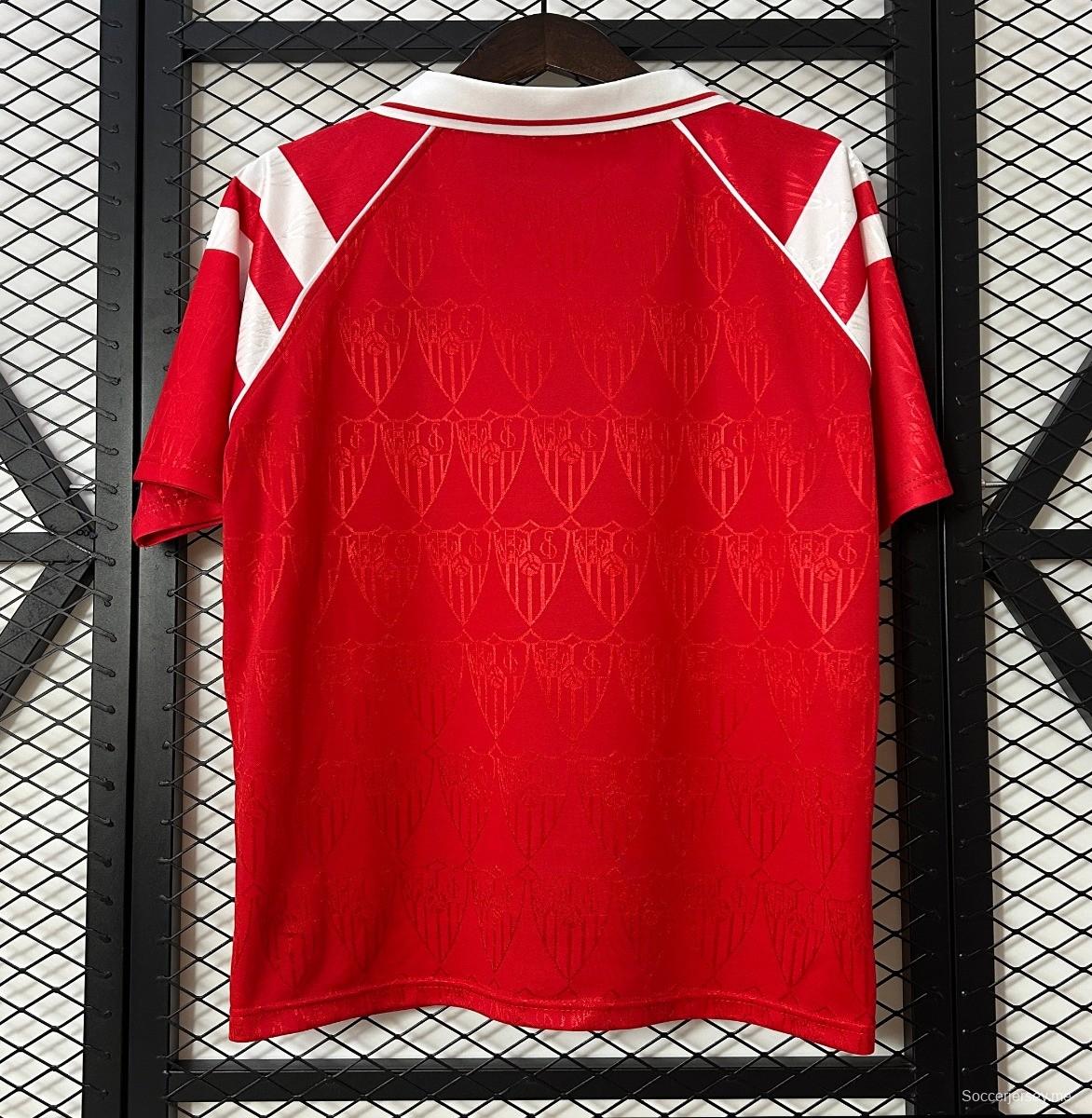 قميص أحمر عتيق 92/93 نادي إشبيلية لكرة القدم خارج ملعبه