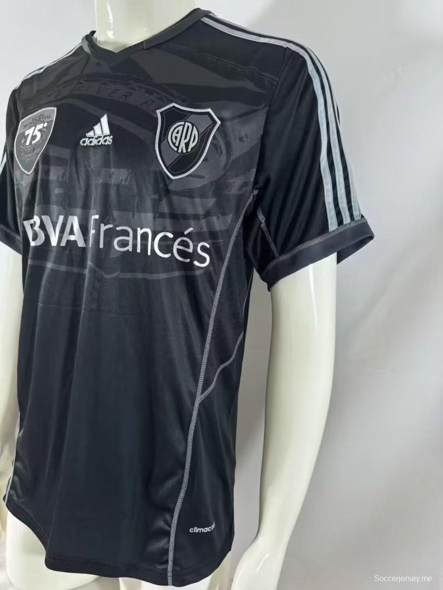 قميص ريفر بليت ريفر بليت ريترو 13/14 الذكرى 75 للذكرى السنوية ال75 باللون الأسود