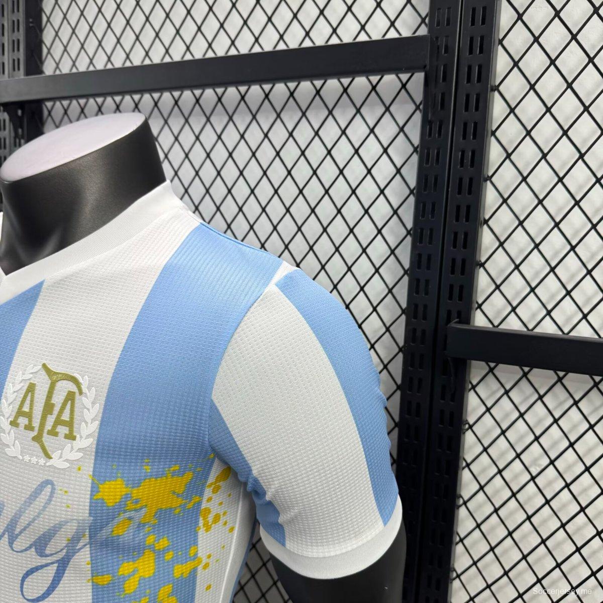 إصدار اللاعب 2025 قميص منتخب الأرجنتين 2025 أزرق سماوي مع قميص بطبعة احتفال ميسي