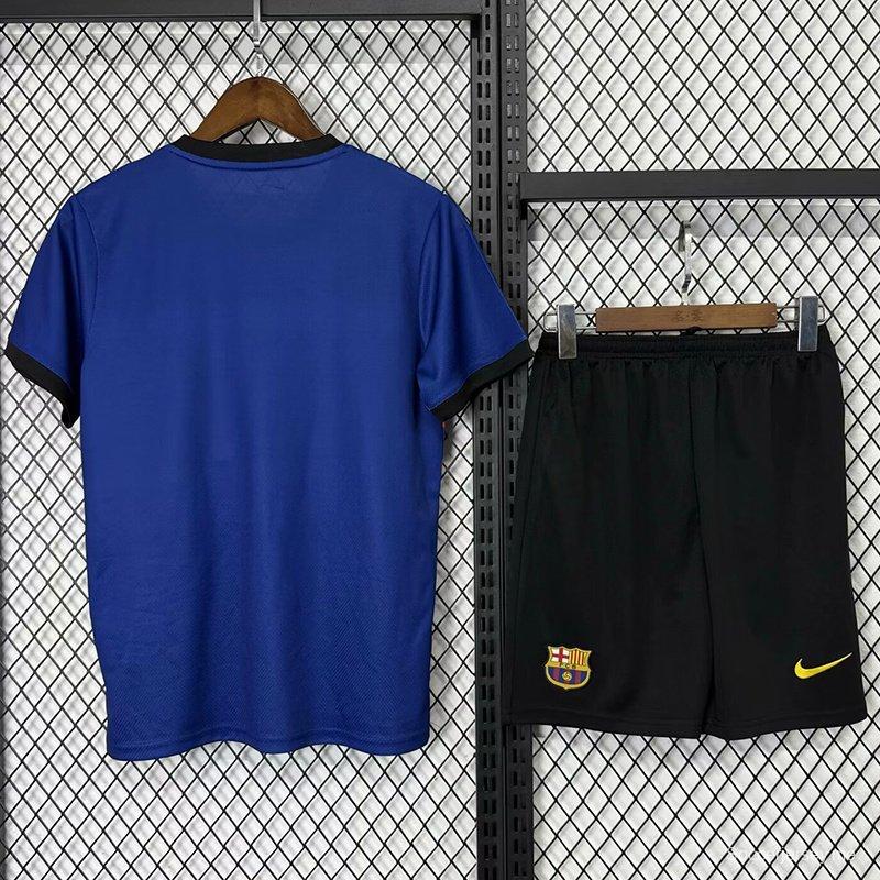 25/26 قميص أطفال برشلونة أزرق بنقشة أنيمي بنقشة أنيمي سنبورست