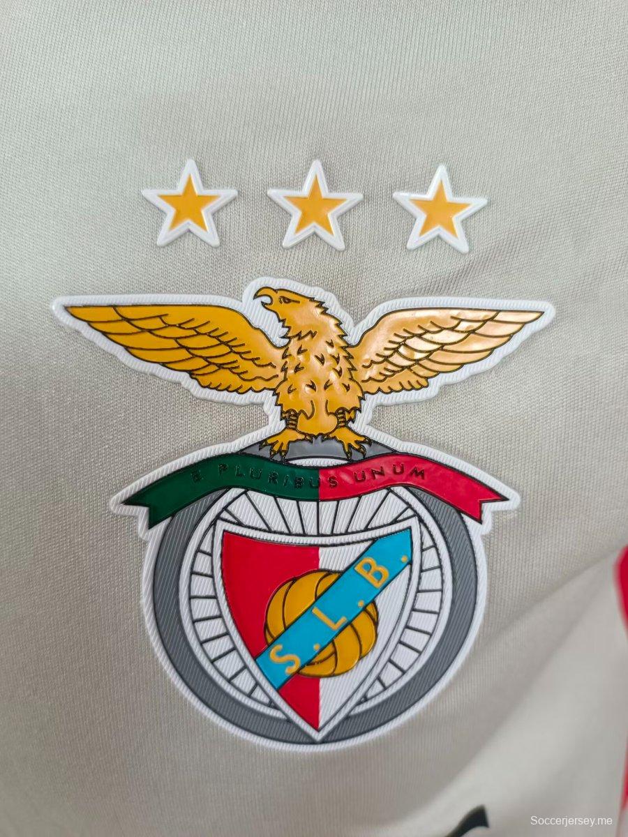 إصدار اللاعب 25/26 قميص بنفيكا خارج الديار 25/26