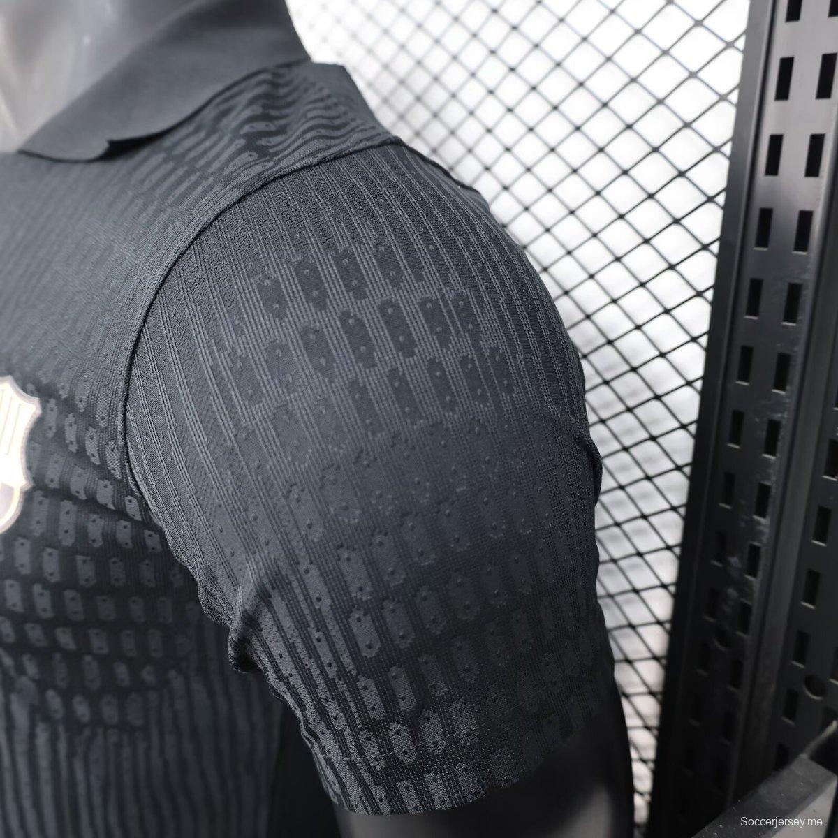 إصدار اللاعب 25/26 قميص نادي برشلونة باللون الأسود مع 304 راعي