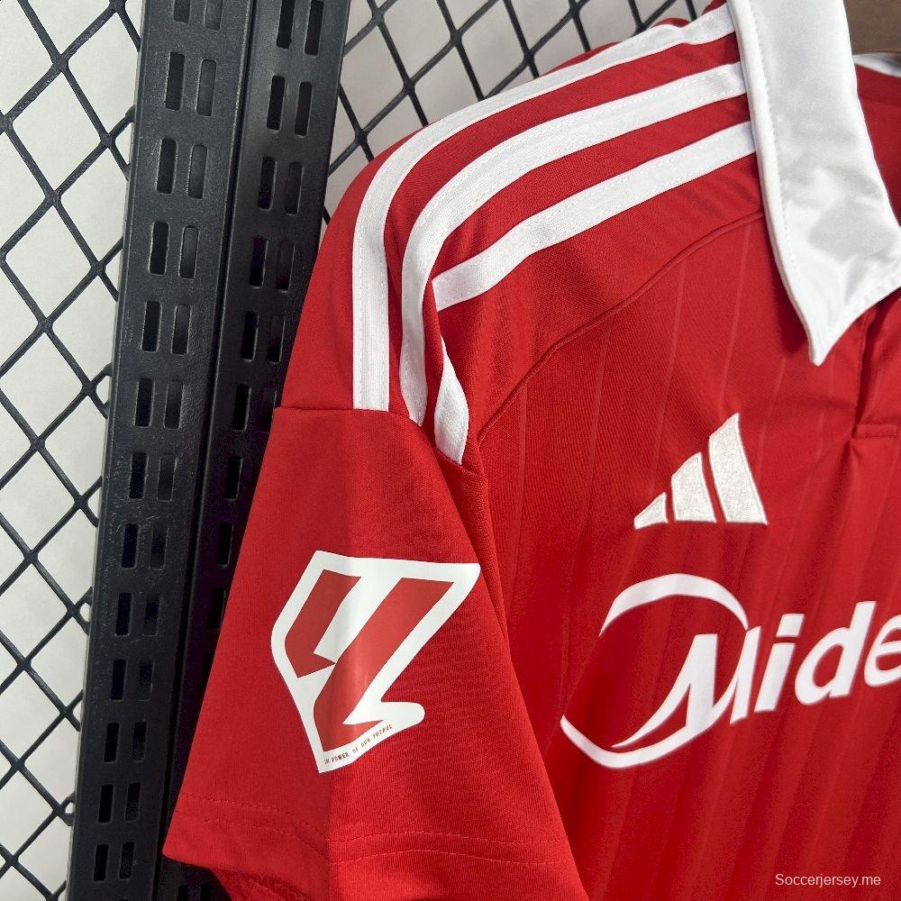 25/26 قميص نادي إشبيلية خارج ملعبه