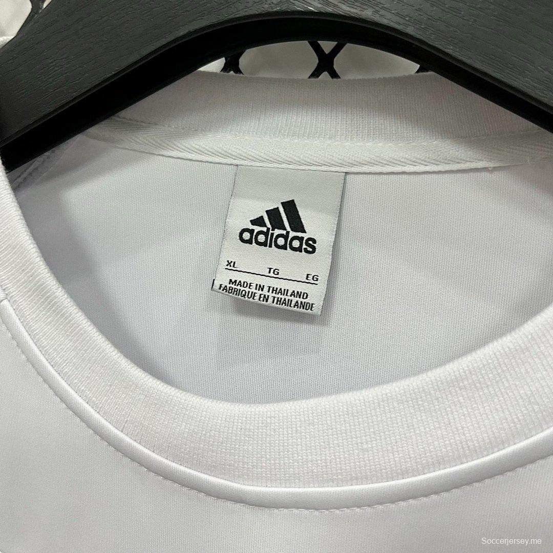 25/26 سويت شيرت بأكمام طويلة من أديداس بايرن ميونيخ - قميص تدريب أبيض كستنائي أخضر ملون