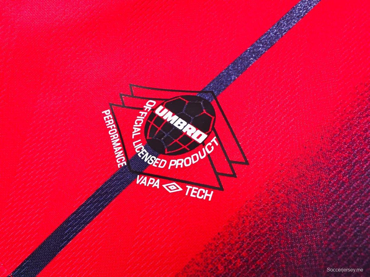 قميص المنتخب النرويجي للمنتخب الأول طراز 1997